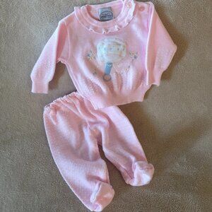 FIRST IMPRESSIONS Girl's 2 Piece Knit Baby Outfit Size 3-6 Mth in color Pink